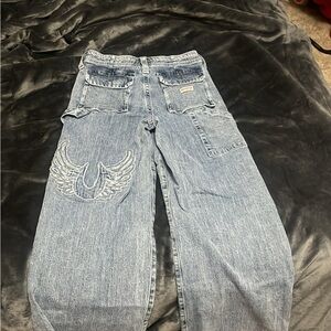 these are baggy jeans from True Religion. size is a 26!